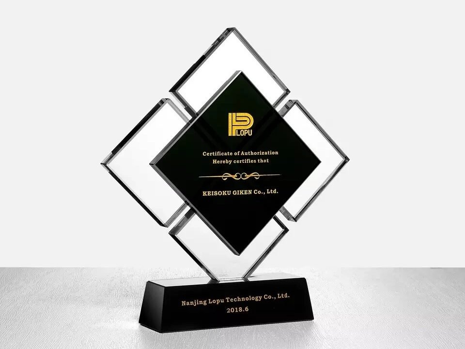 Création et impression de médailles et trophées personnalisés à Dakar - Walo Print, fournisseur officiel d'objets de récompense au Sénégal