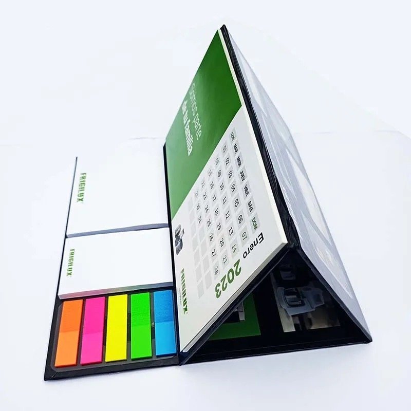 Impression de calendriers chevalets personnalisés à Dakar - Walo Print, spécialiste supports de communication